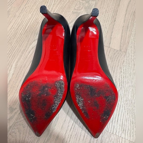 Elegant Black Leather Women's Heels - Picture 5 of 9